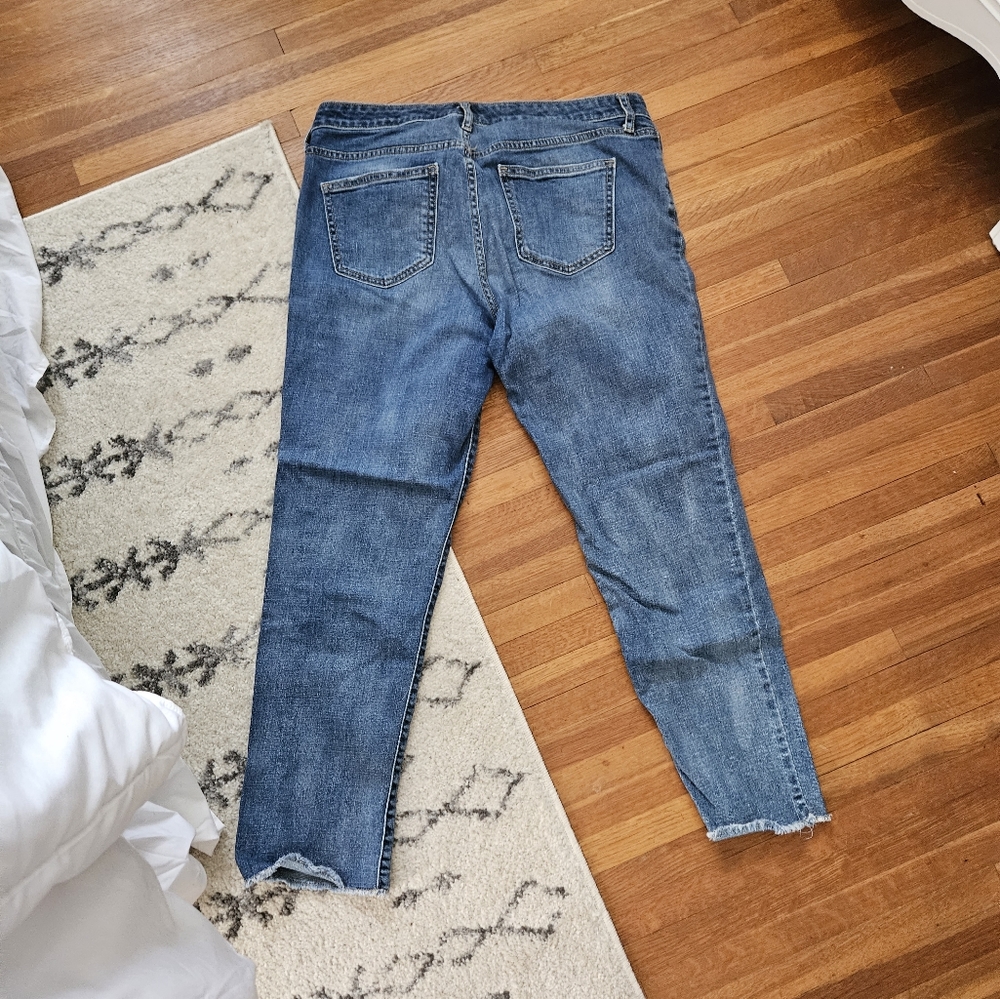 Universal Thread Jeans - Picture 2 of 5
